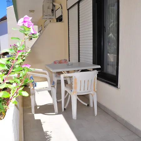 Aparthotel Delphin 3*