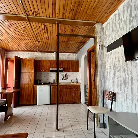 Delphin Апарт-готель 3*