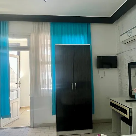 Delphin Апарт-готель 3*