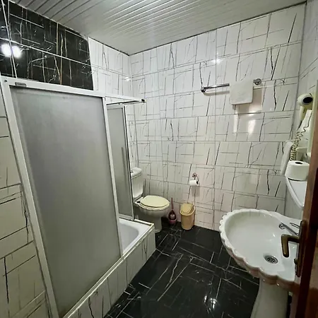 海豚公寓酒店 3* 锡德