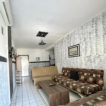 海豚公寓酒店 3* 锡德