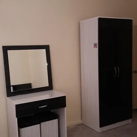 海豚公寓酒店 3*