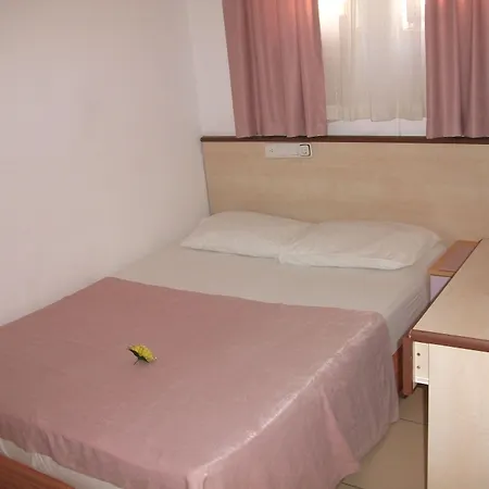 海豚公寓酒店 3*