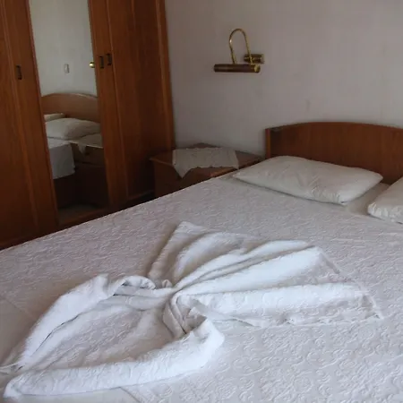 Delphin Aparthotel 3*