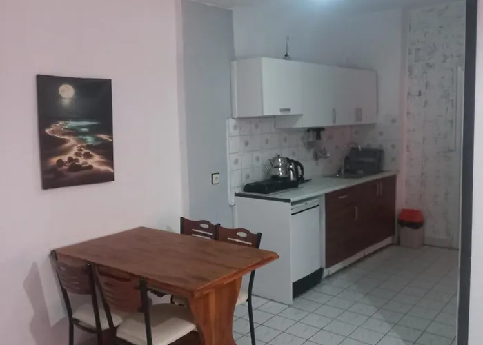 Delphin Aparthotel 3*